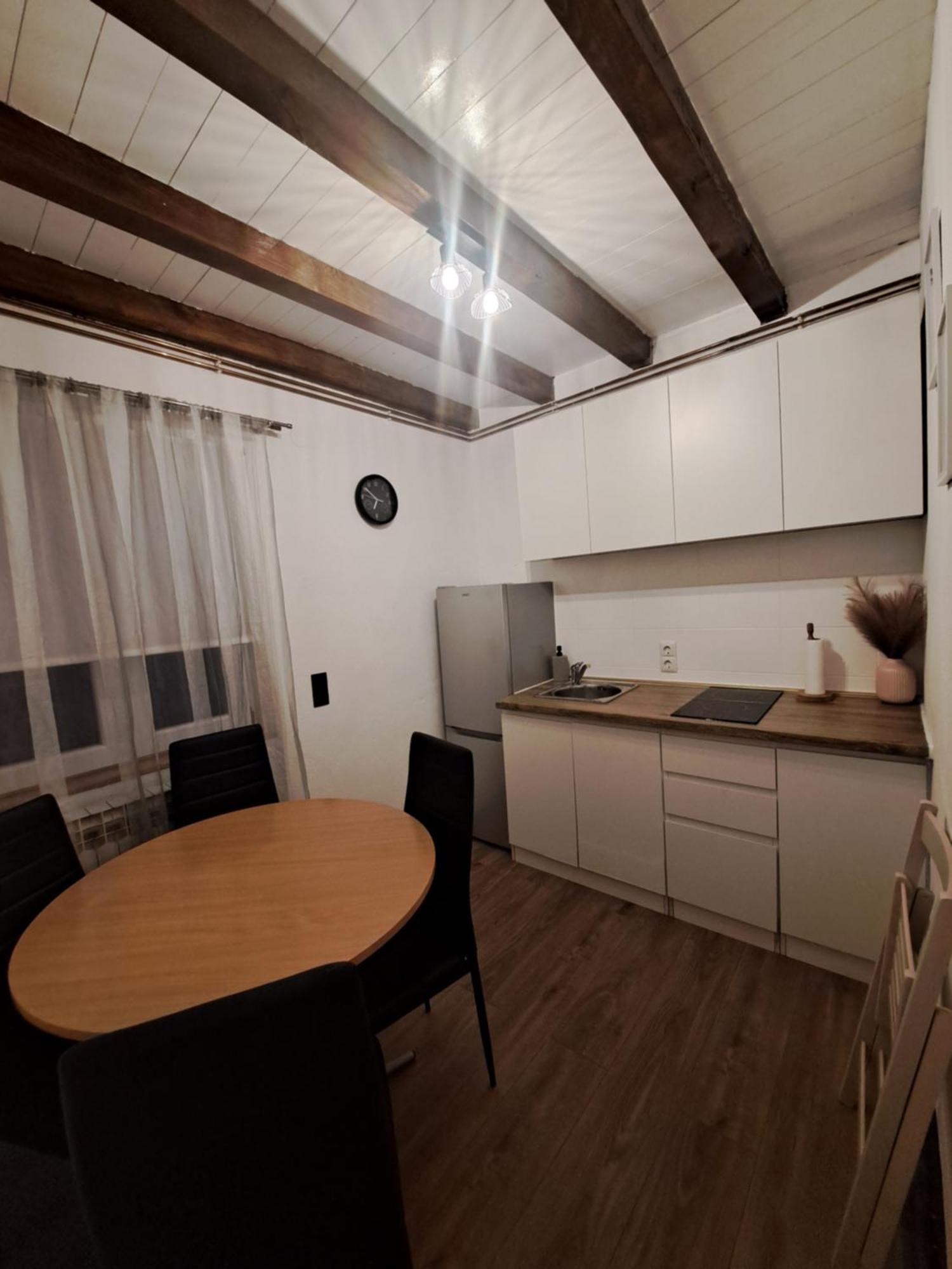 Guest House Emanuela Слуни Экстерьер фото